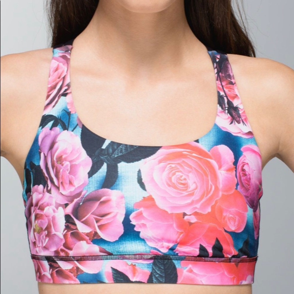 Lululemon Energy Bra
Secret Garden / Black